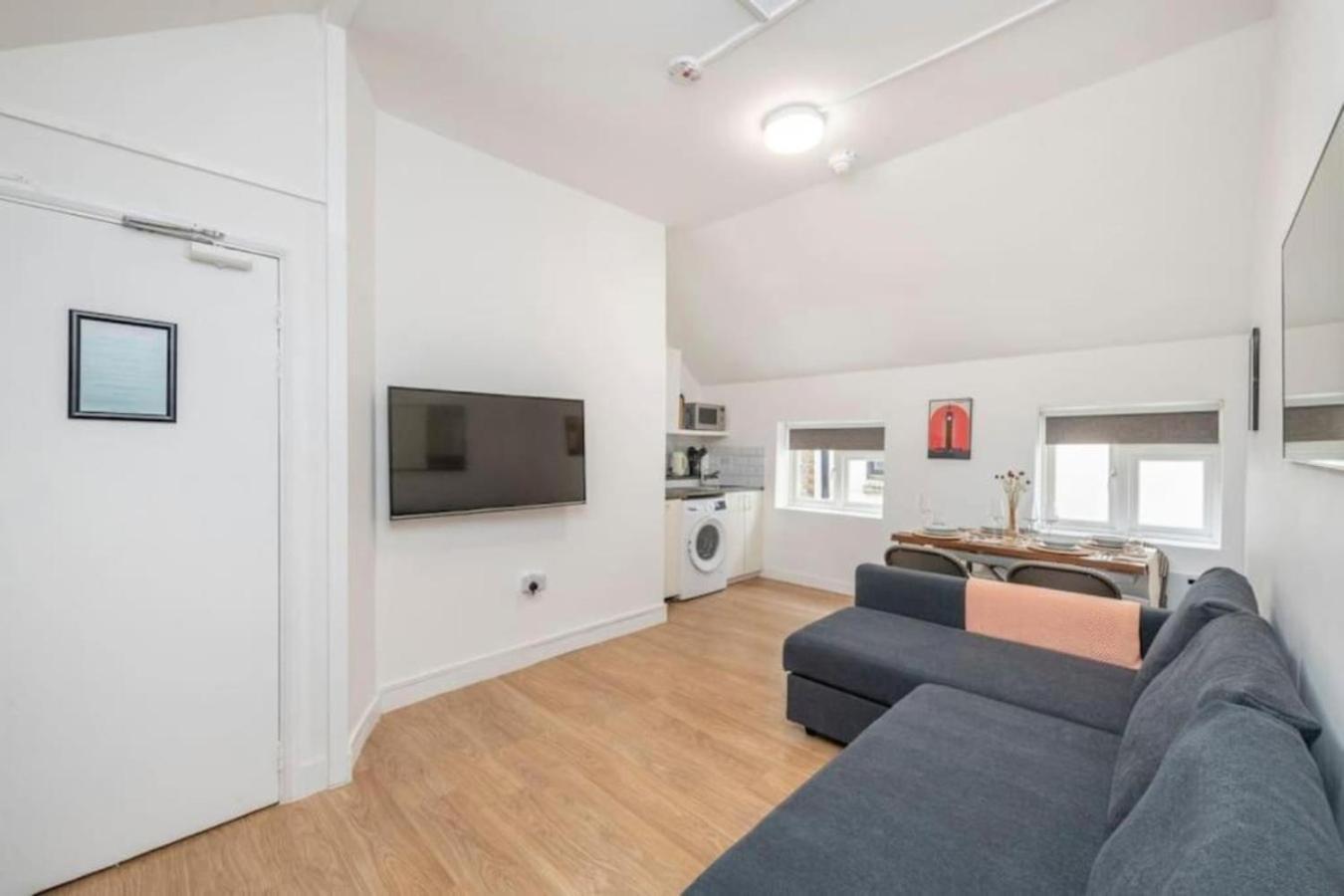 The Cutesy - Fitzrovia - By Frankie Says Apartment London Luaran gambar